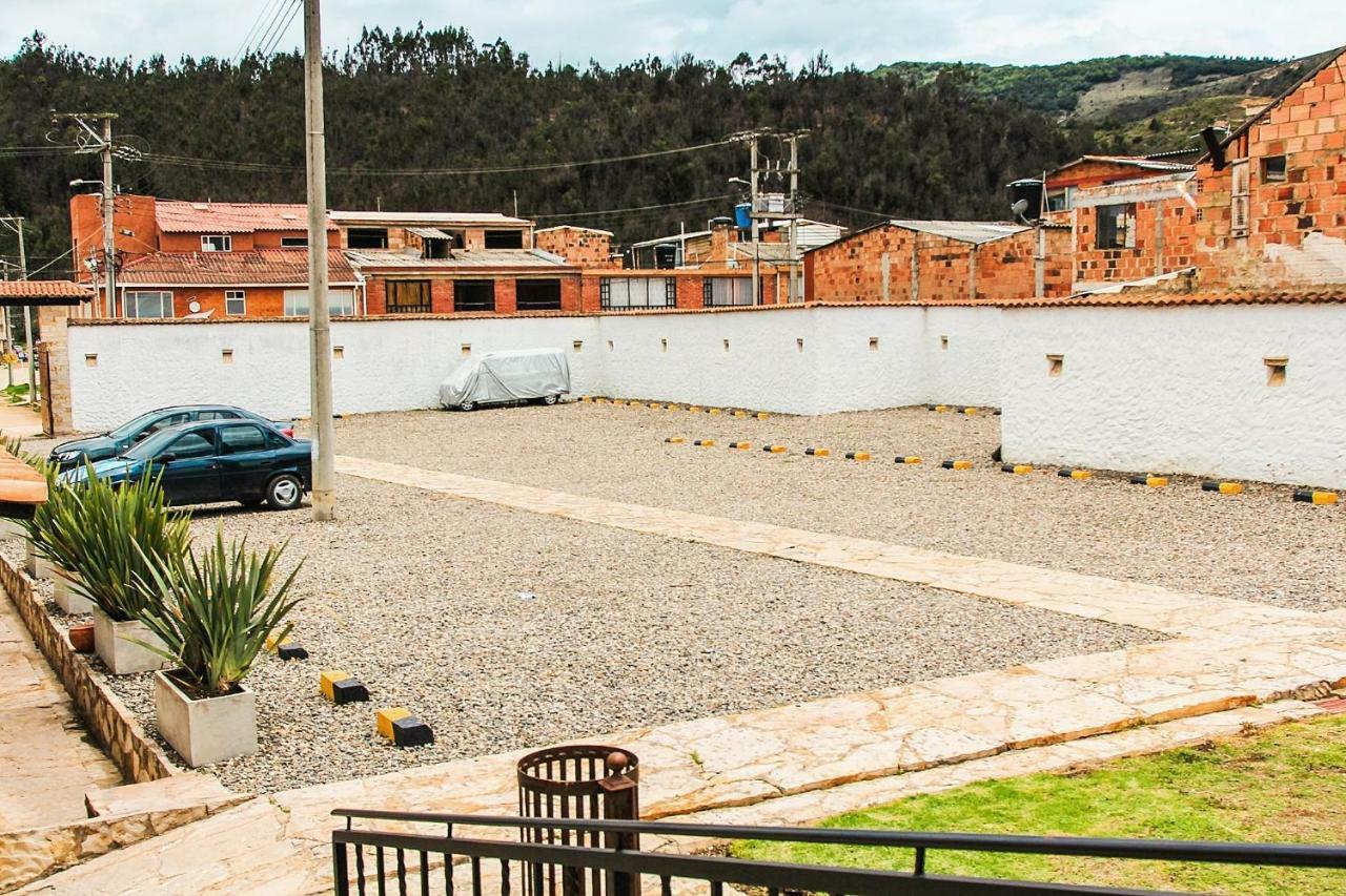 Отель Casona Quesada Суэска Экстерьер фото